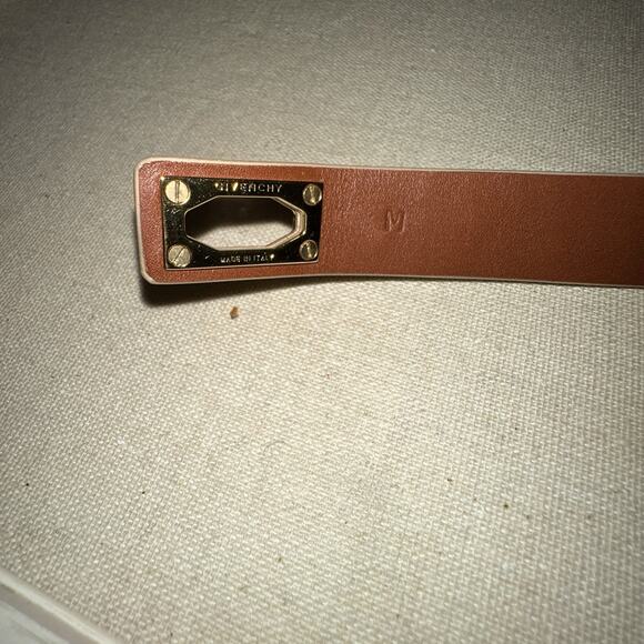 Givenchy leather bracelet w Swarovski crystals, faceted beads & shark tooth lock - Picture 5 of 14